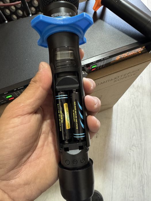 Радио микрофон Shure adx 400