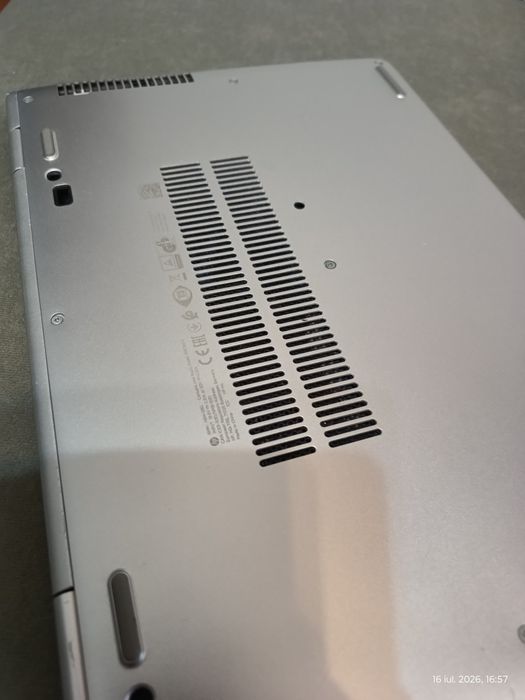 HP ProBook 640 G5 | Intel Core i3 Gen 8 | 8 GB RAM DDR4 | SSD Crucial 120 GB | Ecran 14" Slim | Intel Wireless-AC 9560 | Intel UHD (4k) Graphics