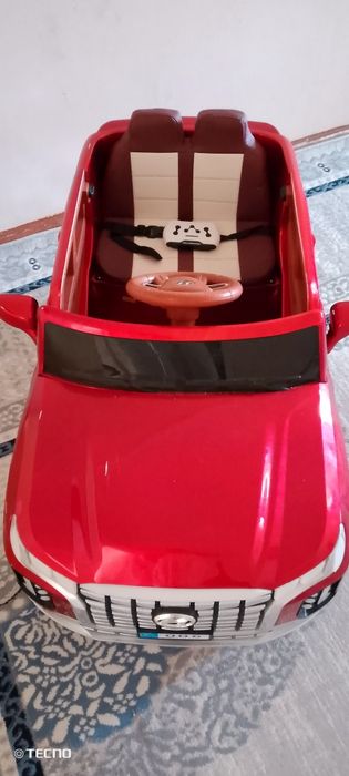 Детские машина работает  срочно продам