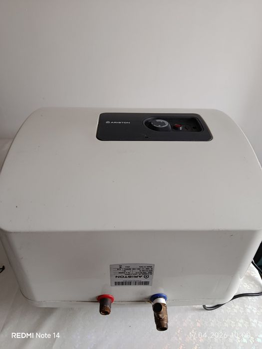 Водонагреватель Аристон