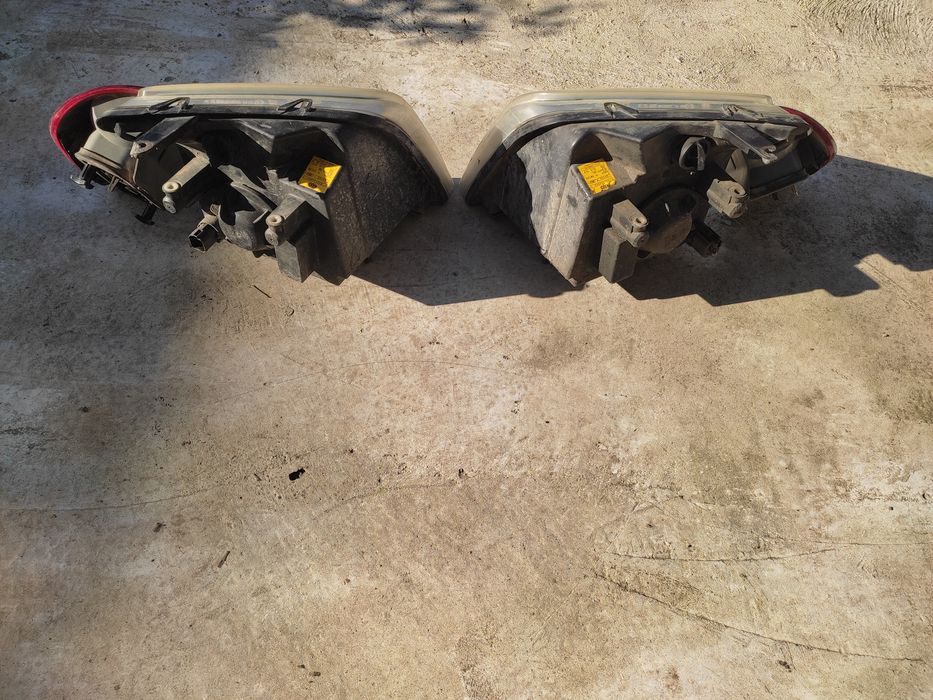 Faruri, stopuri Ford Transit Connect
