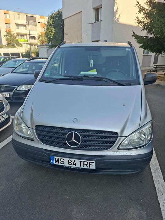 Vând Mercedes Vito