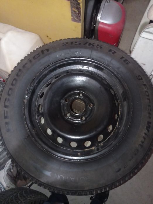 Cauciucuri cu Jante ,Iarnă+Vară de vânzare. Preț - 125 lei .