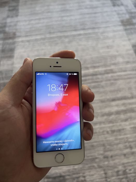 Продаю iPhone 5s в хорошем состоянии.
