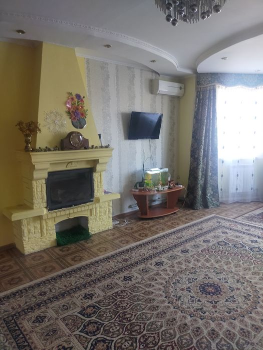 Продам коттедж в центре города