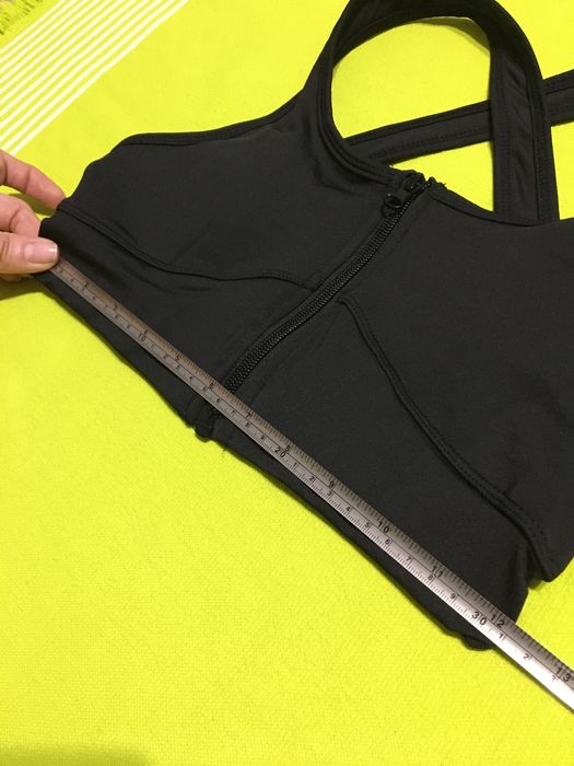 Bustiera sport neagra