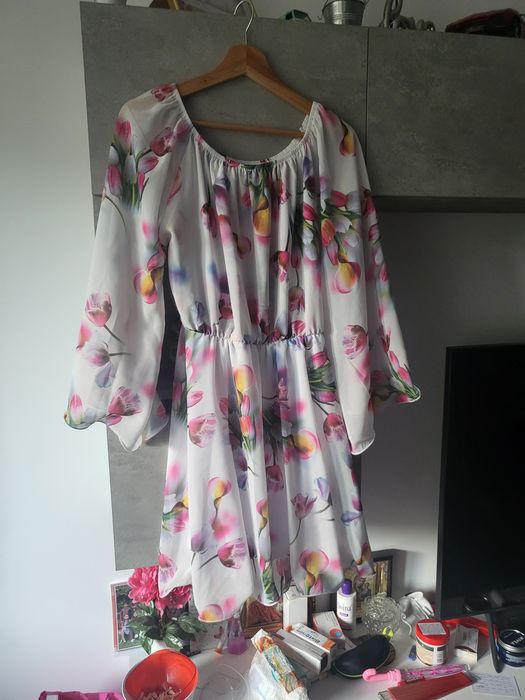 De vanzare rochie