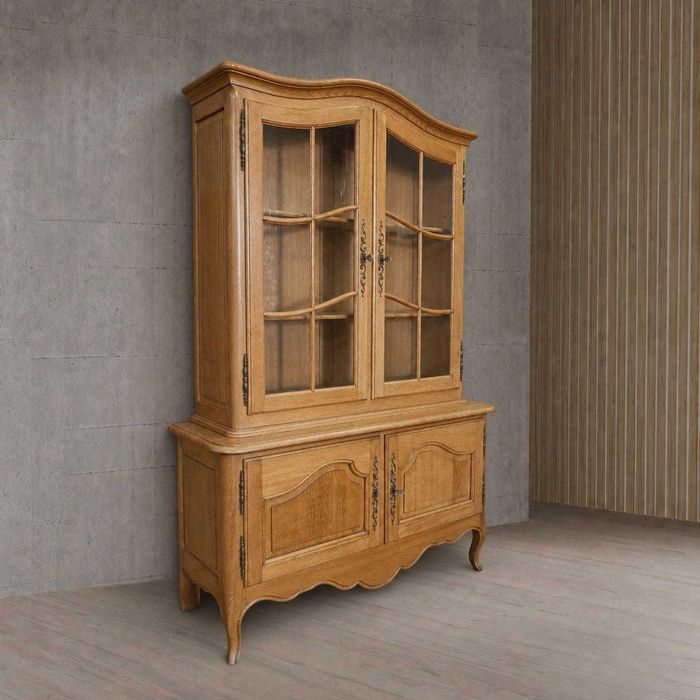 *ПРОМОЦИЯ* Стилна витрина от бял дъбов масив