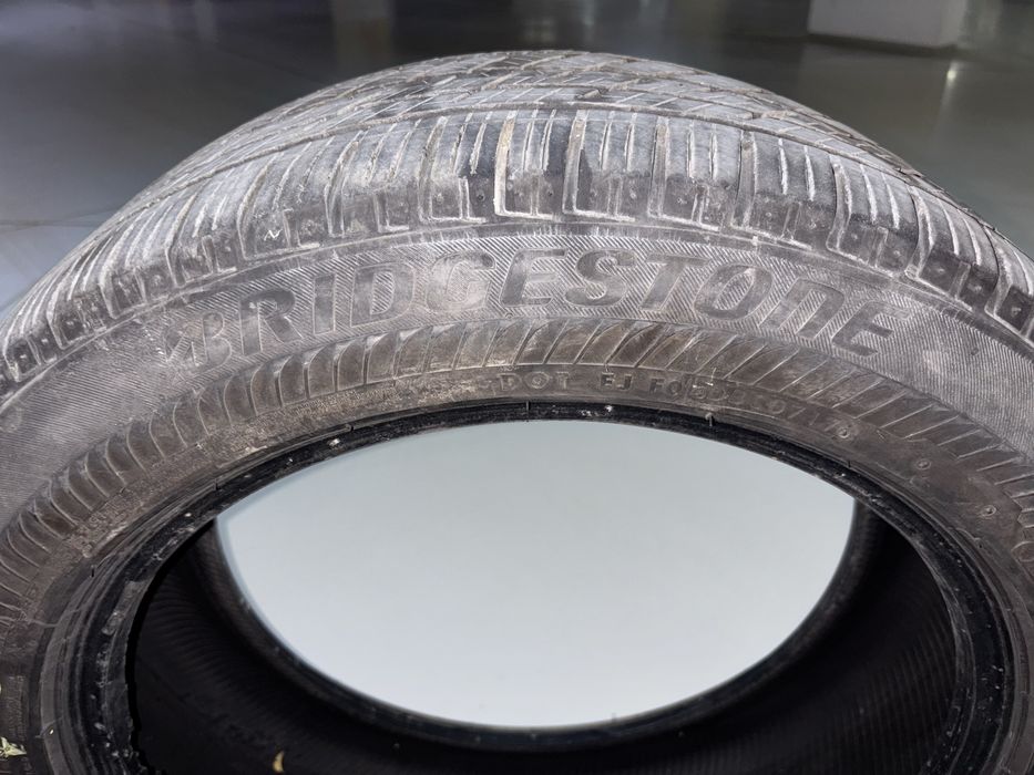 Bridgstone DriveGuard 235/55RF19