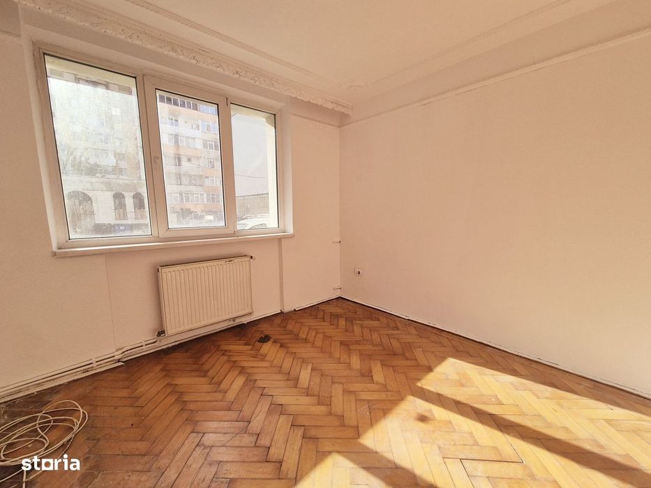 Apartament cu 3 camere, parter, zona 1 Decembrie 1918