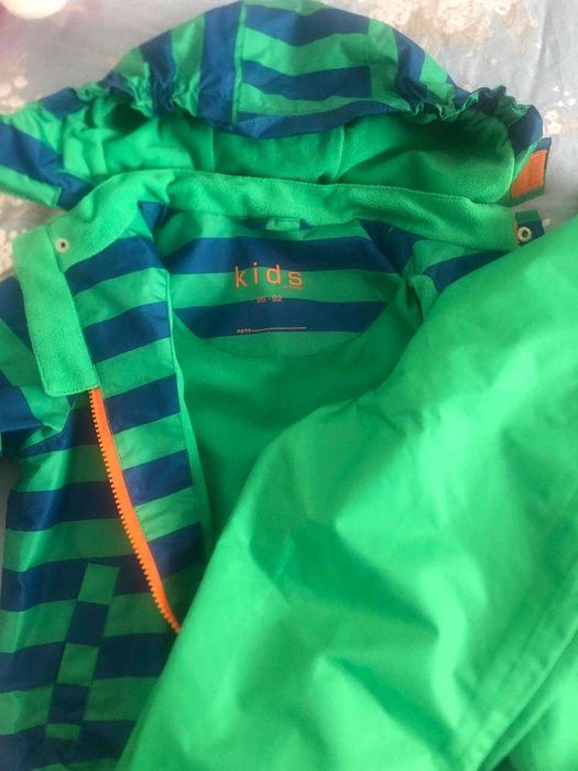 Продам костюм р 86-92