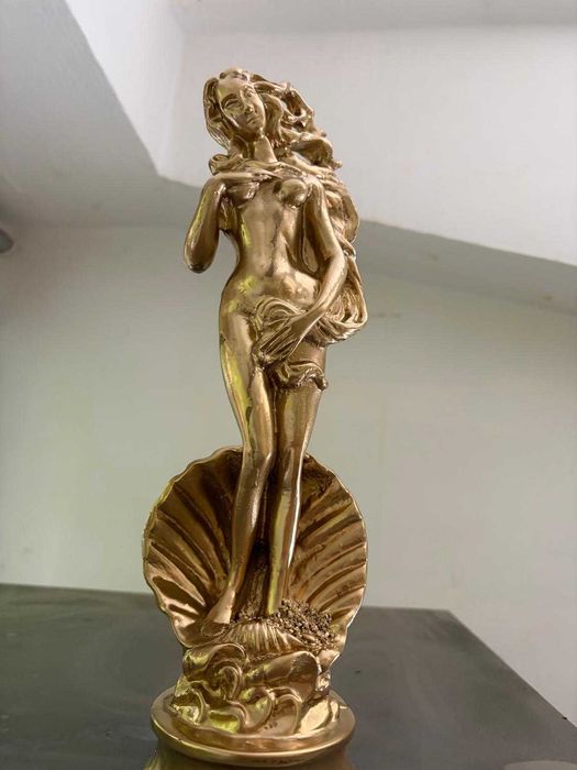 Zeitele Fortuna, Venus, Themis