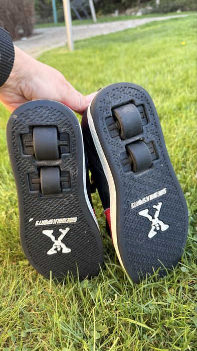 Sidewalksports обувки с колелца 34 номер