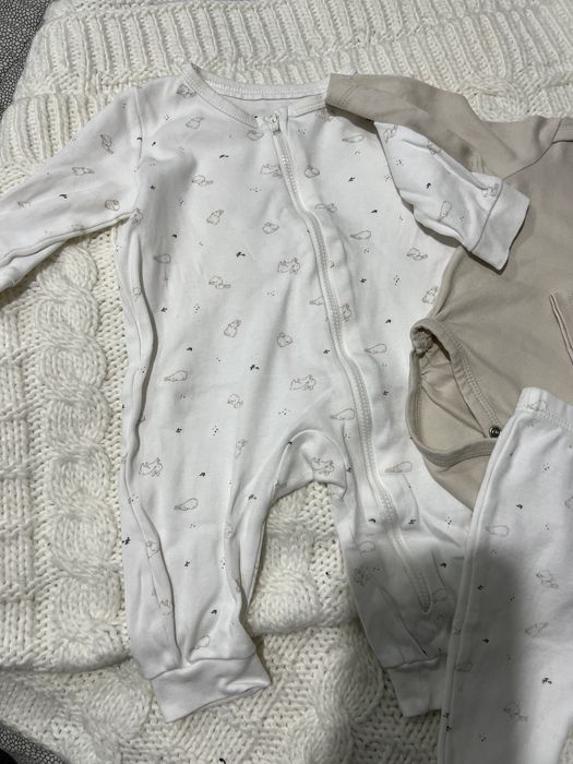 Set pijamale bebe 3/6 luni (body+ pantaloni + salopeta)