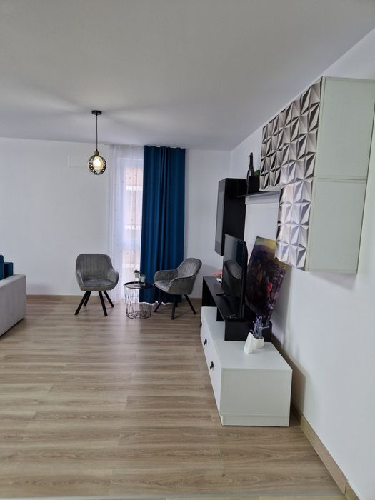 De inchiriat apartament cu 2 camere in Urban Plaza cu parcare și boxa