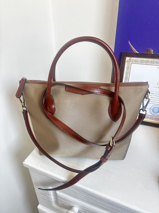 Продаю сумку среднего размера