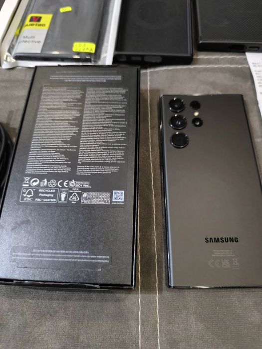 Samsung S23 Ultra 8/256 с оригинално 45w зарядно и 5 кейса