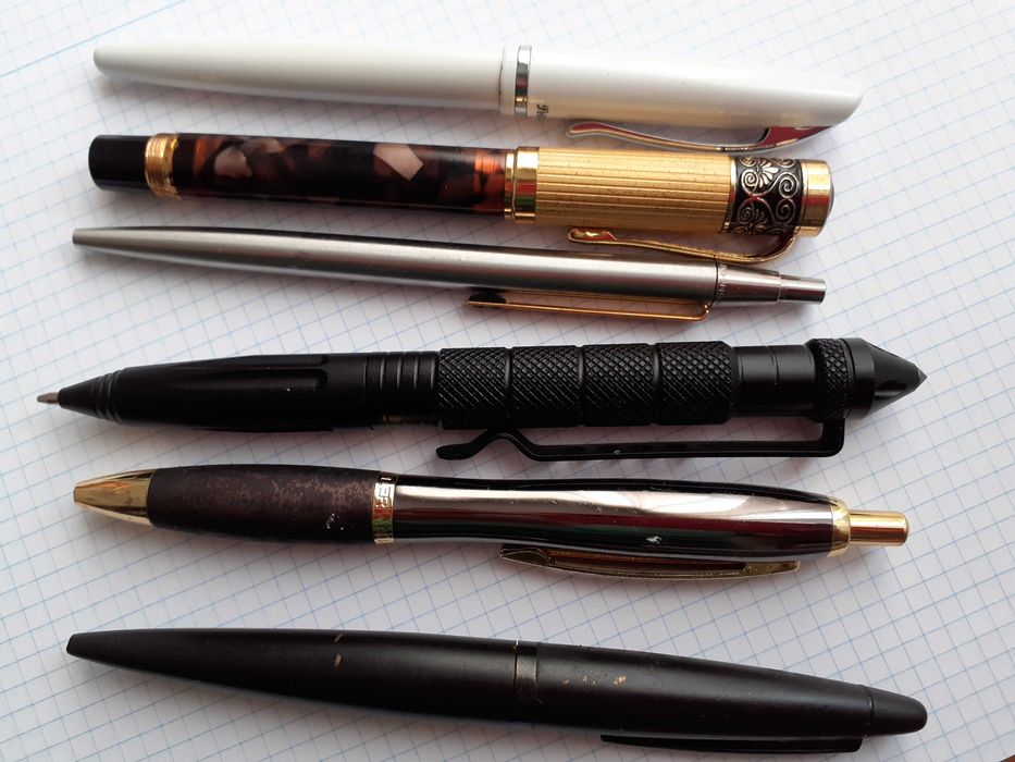 Stilou Pelikan si alte:Fendi,inoxcrom,adler