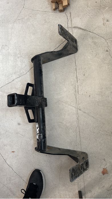 Продам фаркоп субару