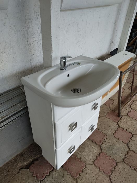 Продам раковину в сборе