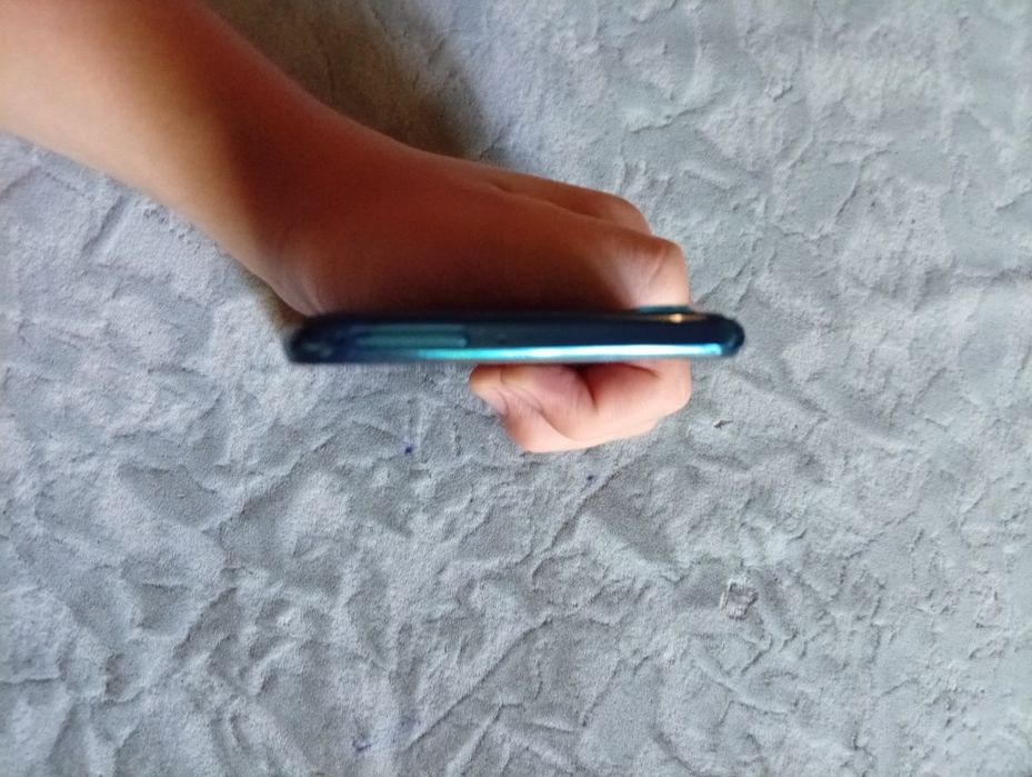 Продам HUAWEI Nova-4E