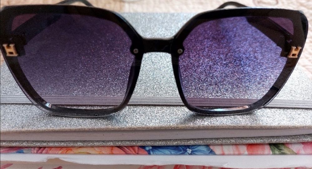 Продаются очки Hermes