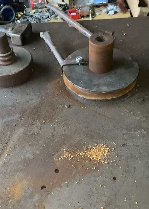 Masina de indoit profile cu rotire dupa matrita