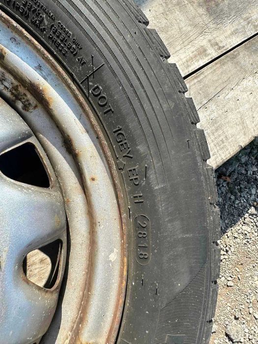 3 броя зимни гуми 155/70/13 комплект с джанти