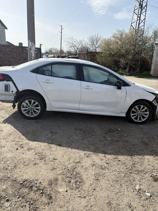 toyota corola 2023 godina