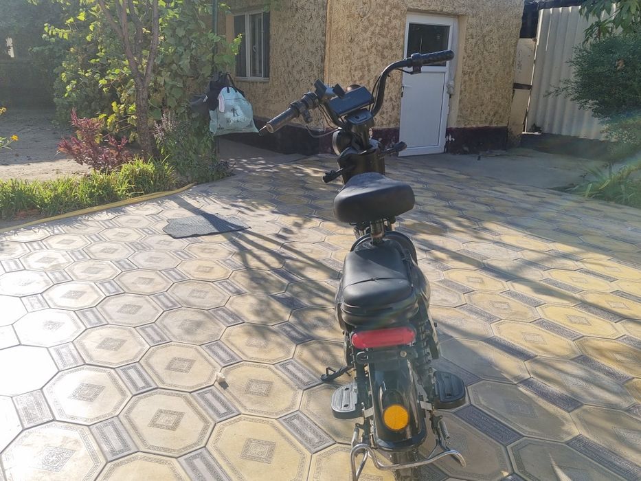 Продаётся электроскутер буу