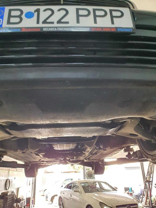 Vand masina mercedes E Class w210, motor 2.4 benzina