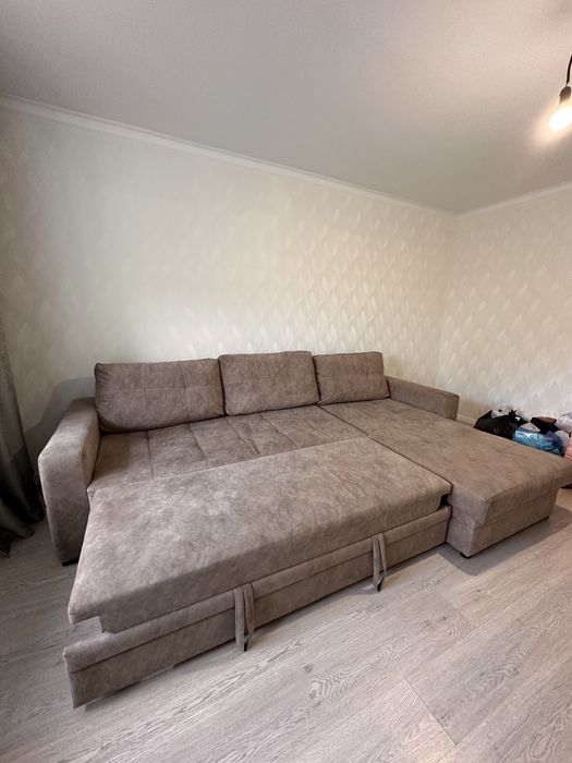 Продаю диван с оттоманкой, раскладной