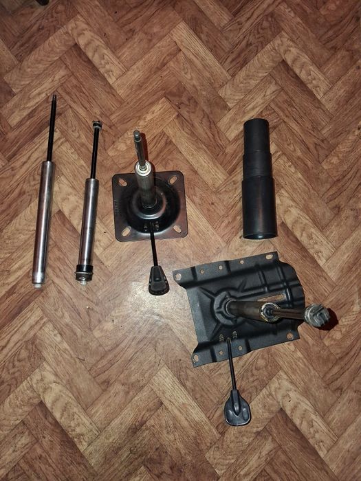 Газлифты для офисного кресла.