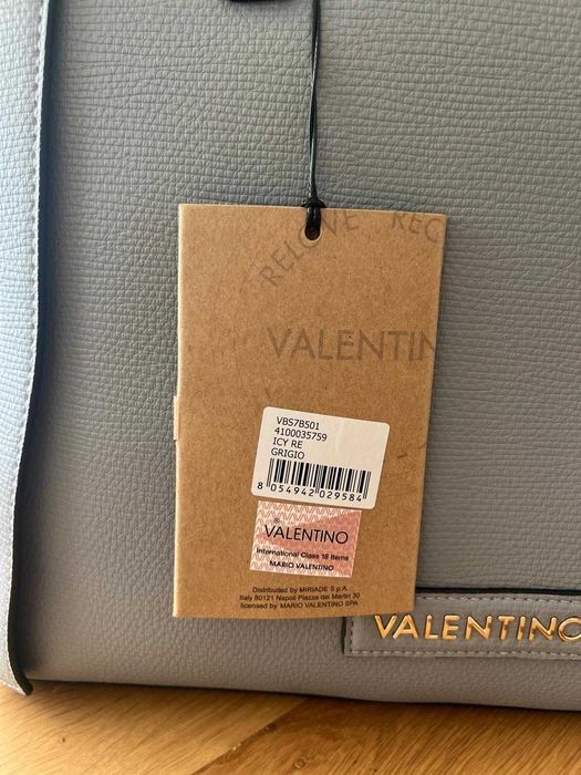Продавам оригинална нова дамска чанта Valentino
