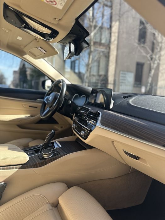 BMW 530dX G30 Seria 5 Luxury Line