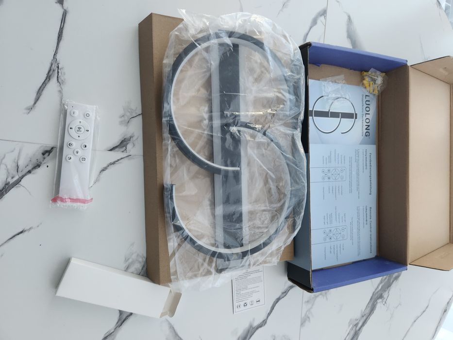 Димируема LED таванна лампа черна 35W с Дистанционно