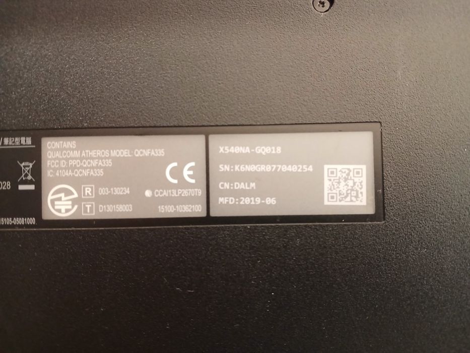 Asus notebook sotiladi