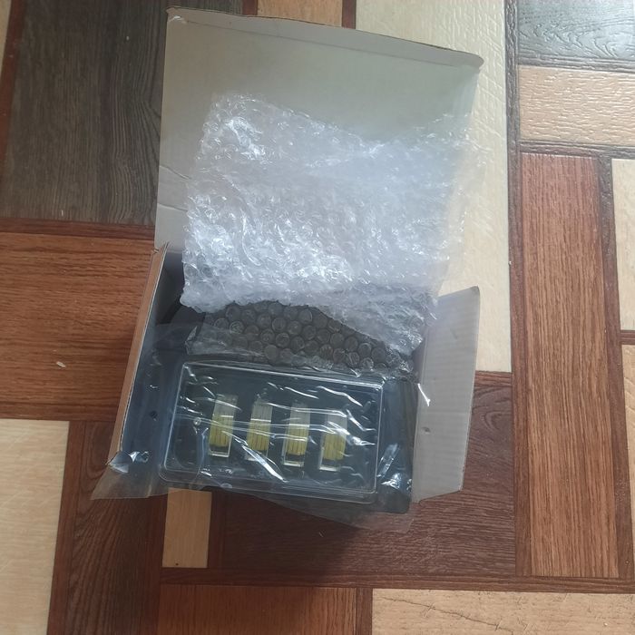 Продам противотуманки новые