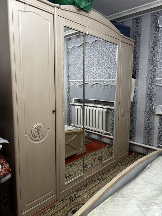 Спальный гарнитур