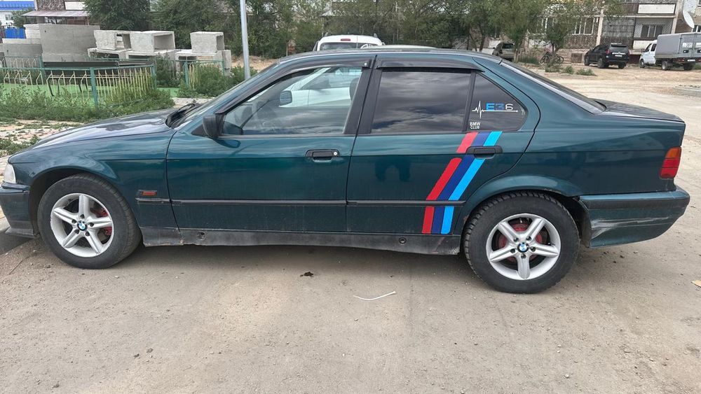 Продам автомобиль BMW E36
