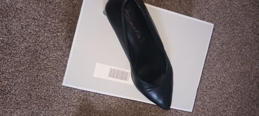 Обувки на марката  Тамарис