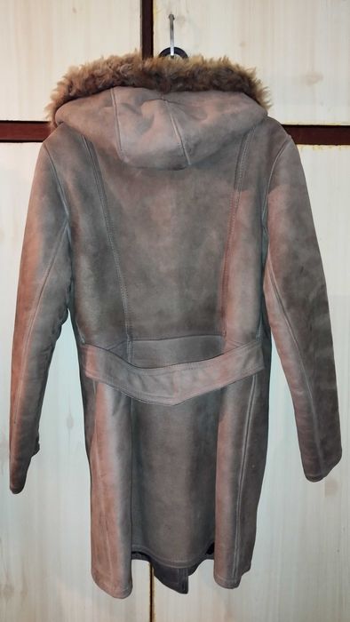 Дамски кожух,запазен.