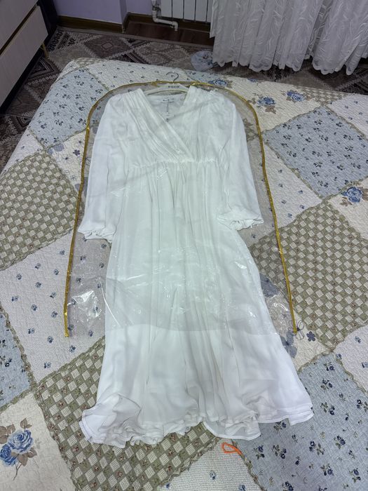 Продам новыю платье