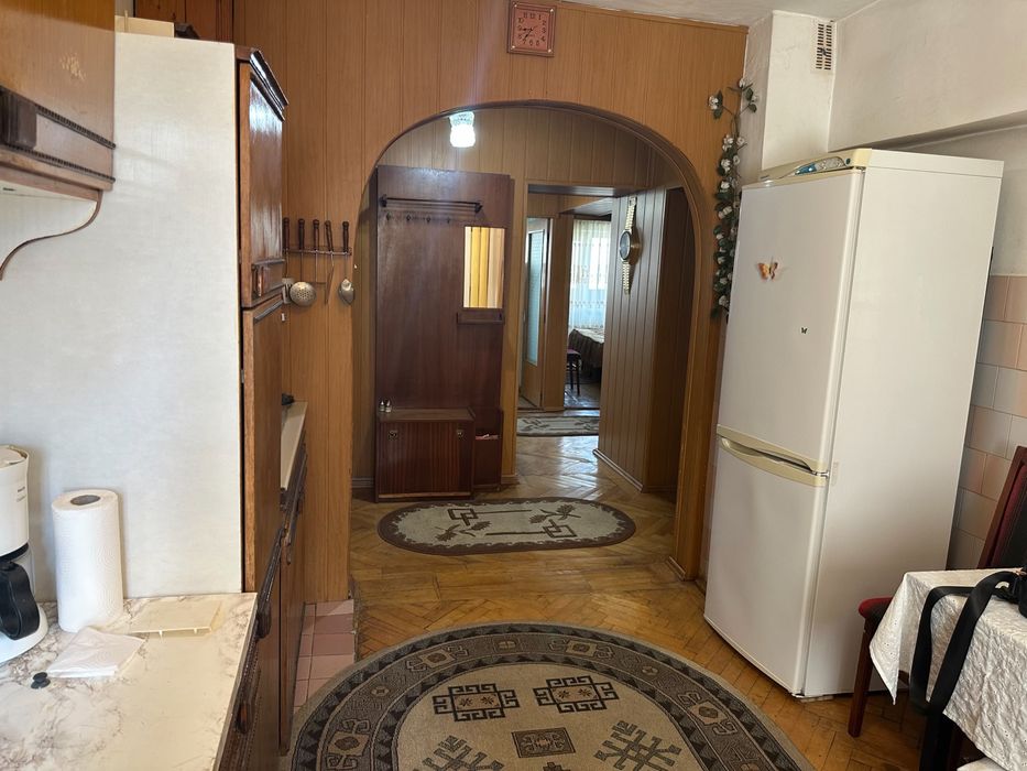 Apartament 3 camere, etaj 5/8, central Focsani, bloc Electrica - PNL