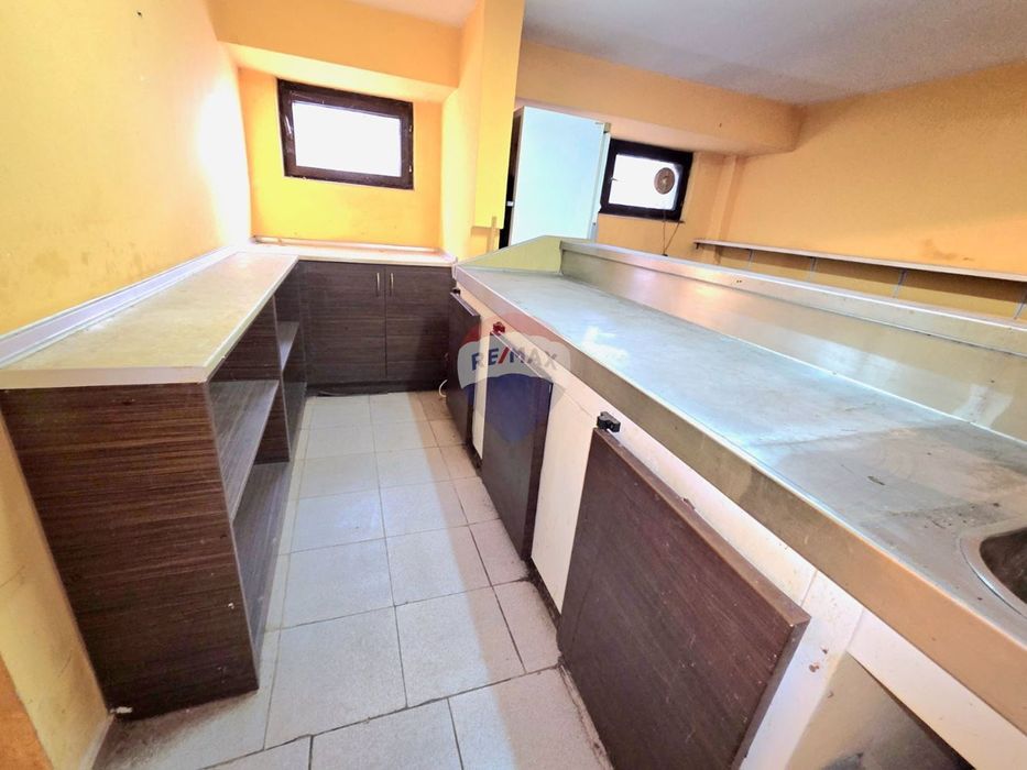 Дава се под наем Заведение в Варна, Възраждане 4 - 66 кв.м за 306 € - Снимка #1