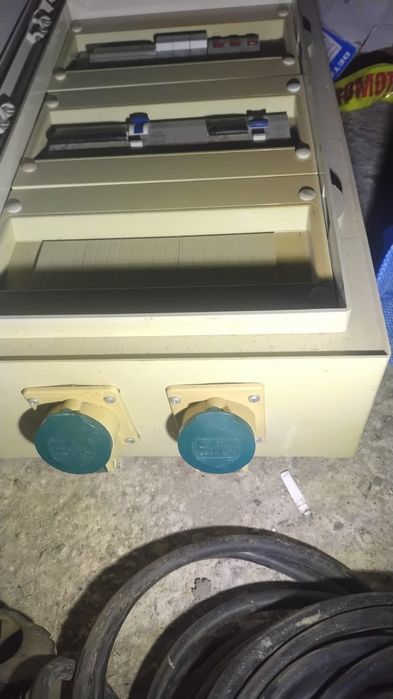 De vanzare panou de 3.8v