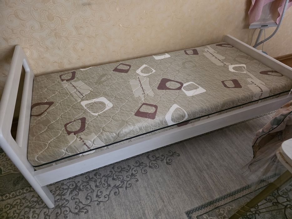 Кровать односпальный