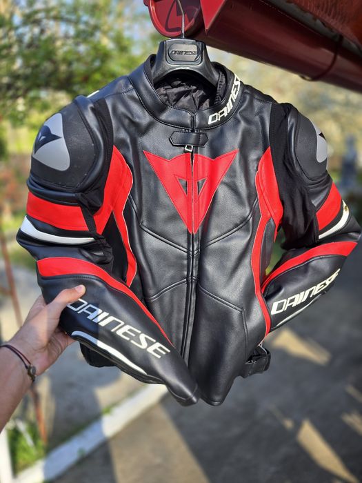 Geaca moto piele premium DAINESE AVRO 4 50 M sport
