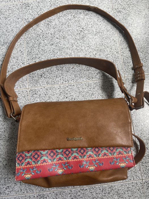 Desigual дамска чанта