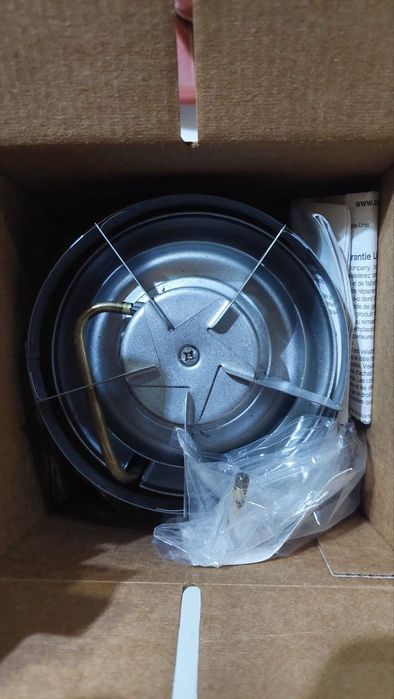 Продаётся примус туристический Coleman